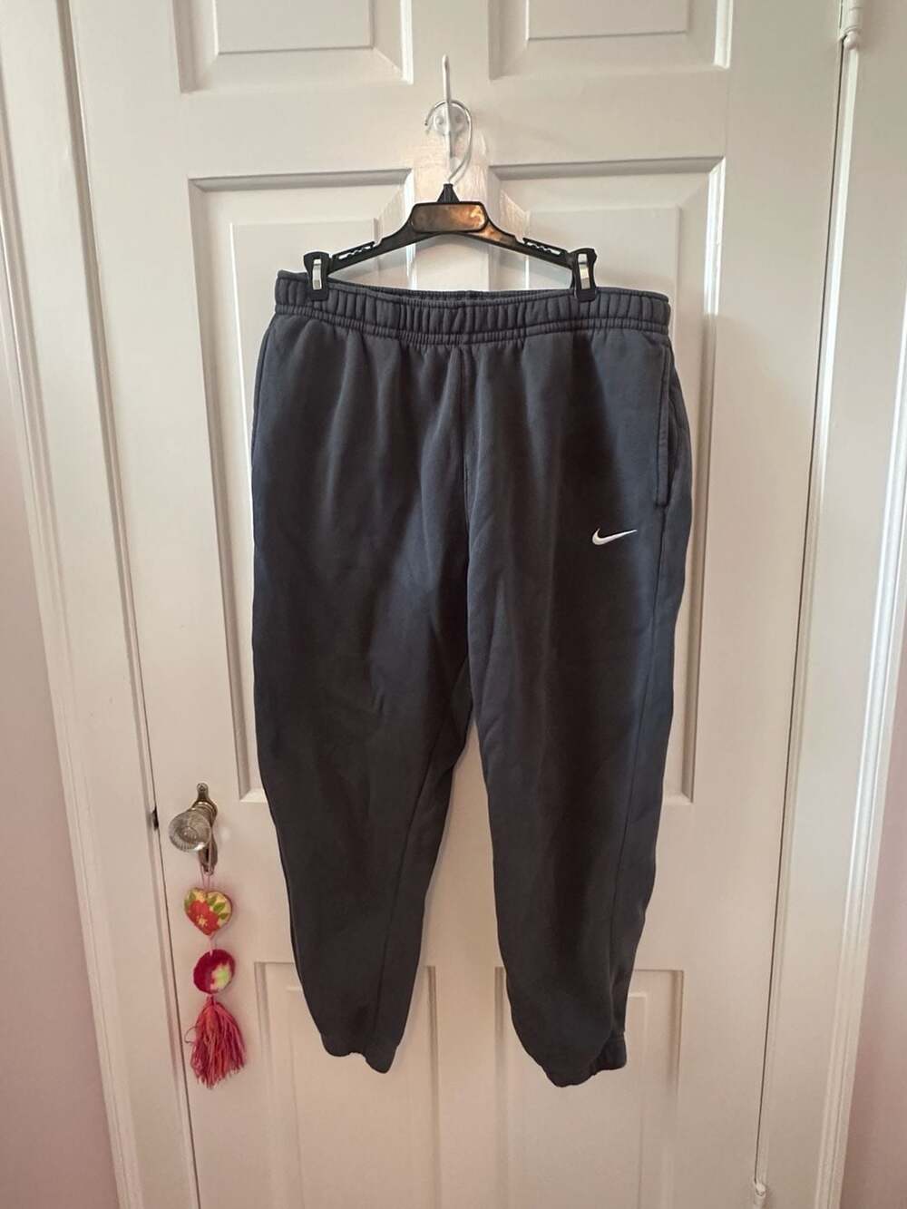 Nike Women’s Sweatpants Joggers Charcoal  Size L
